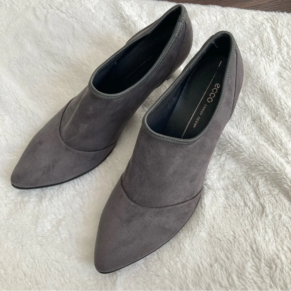 Ecco Danish modern heels ankle boots pointy sleek pull on shoes 40, US 9 - 9.5